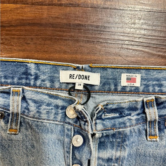 Redone straight leg Jean - Picture 2 of 3